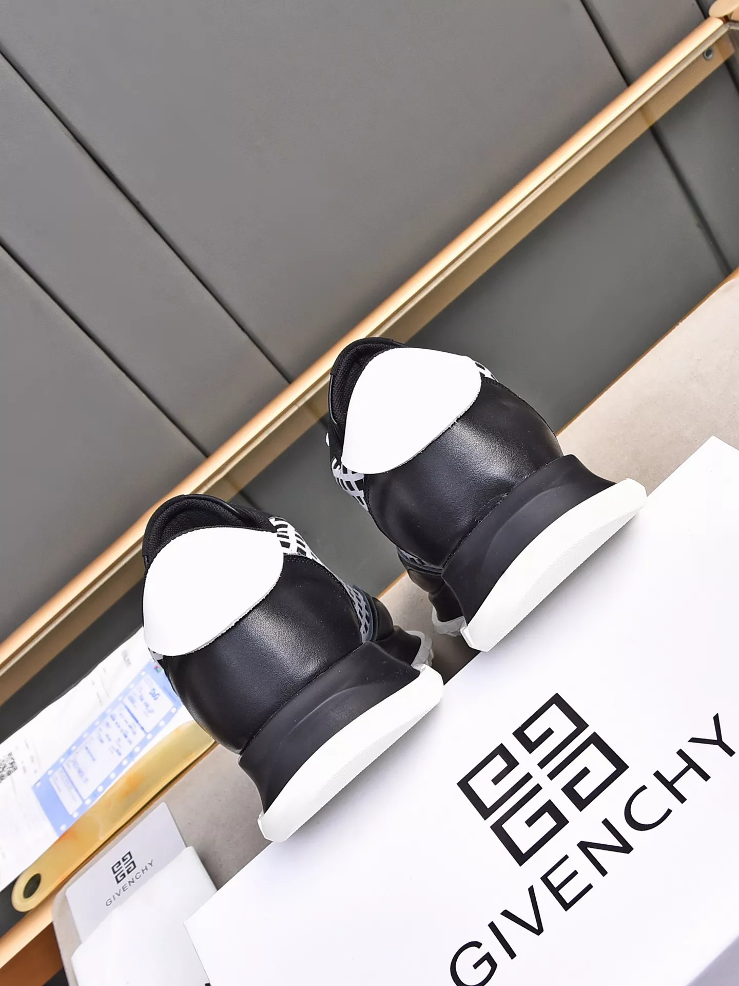 givenchy decontractees chaussures pour homme s_12b53b64